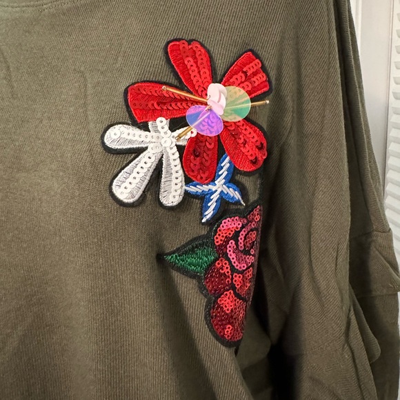 Love Riche | Long Sleeved Olive Green with Jewel Flower Appliqué Top | Medium - Picture 5 of 9